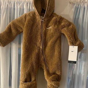 Nike Cozy Tan Fleece Kids Footie One Piece Size 6 Months